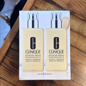 Clinique Dramatically Different moisturizer. Box of 2